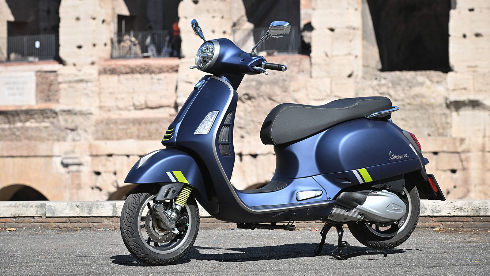 Η νέα Vespa GTS γίνεται δική σου με δώρα στην Piaggio Παπαλεξανδράκης στο Περιστέρι